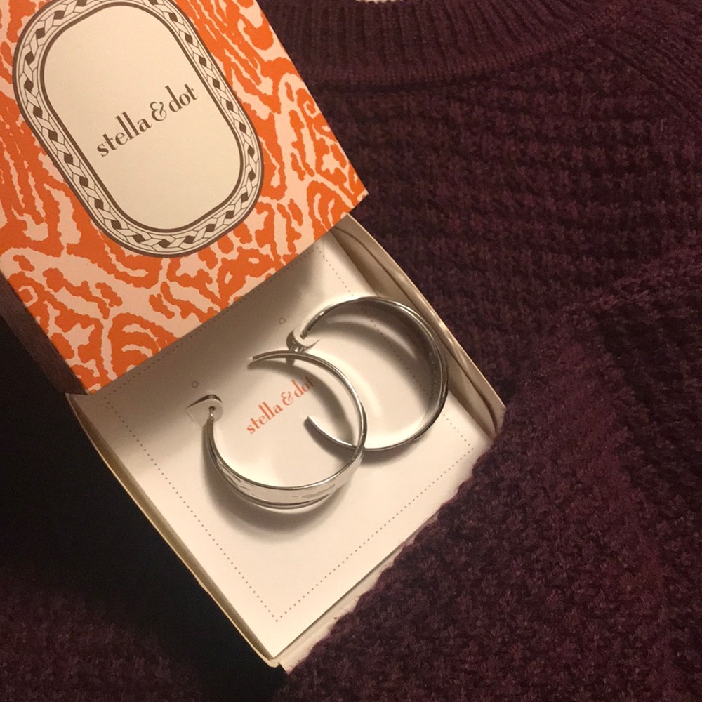 Makean offer! Stella Dot Corso Hoop SilverEarrings